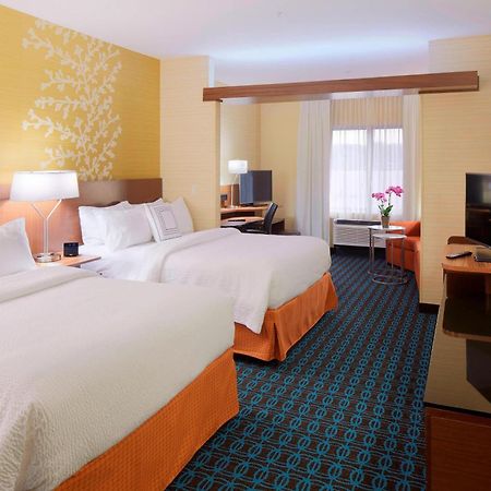 Fairfield Inn & Suites By Marriott Springfield Northampton/Amherst מראה חיצוני תמונה