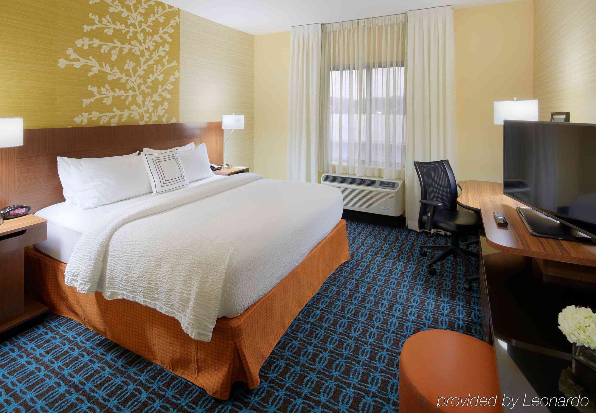 Fairfield Inn & Suites By Marriott Springfield Northampton/Amherst מראה חיצוני תמונה
