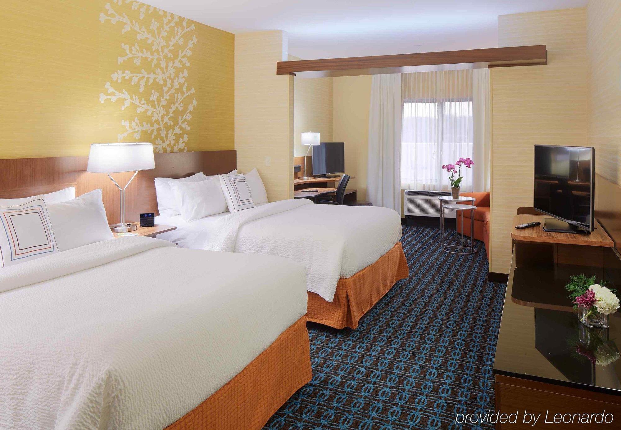 Fairfield Inn & Suites By Marriott Springfield Northampton/Amherst מראה חיצוני תמונה