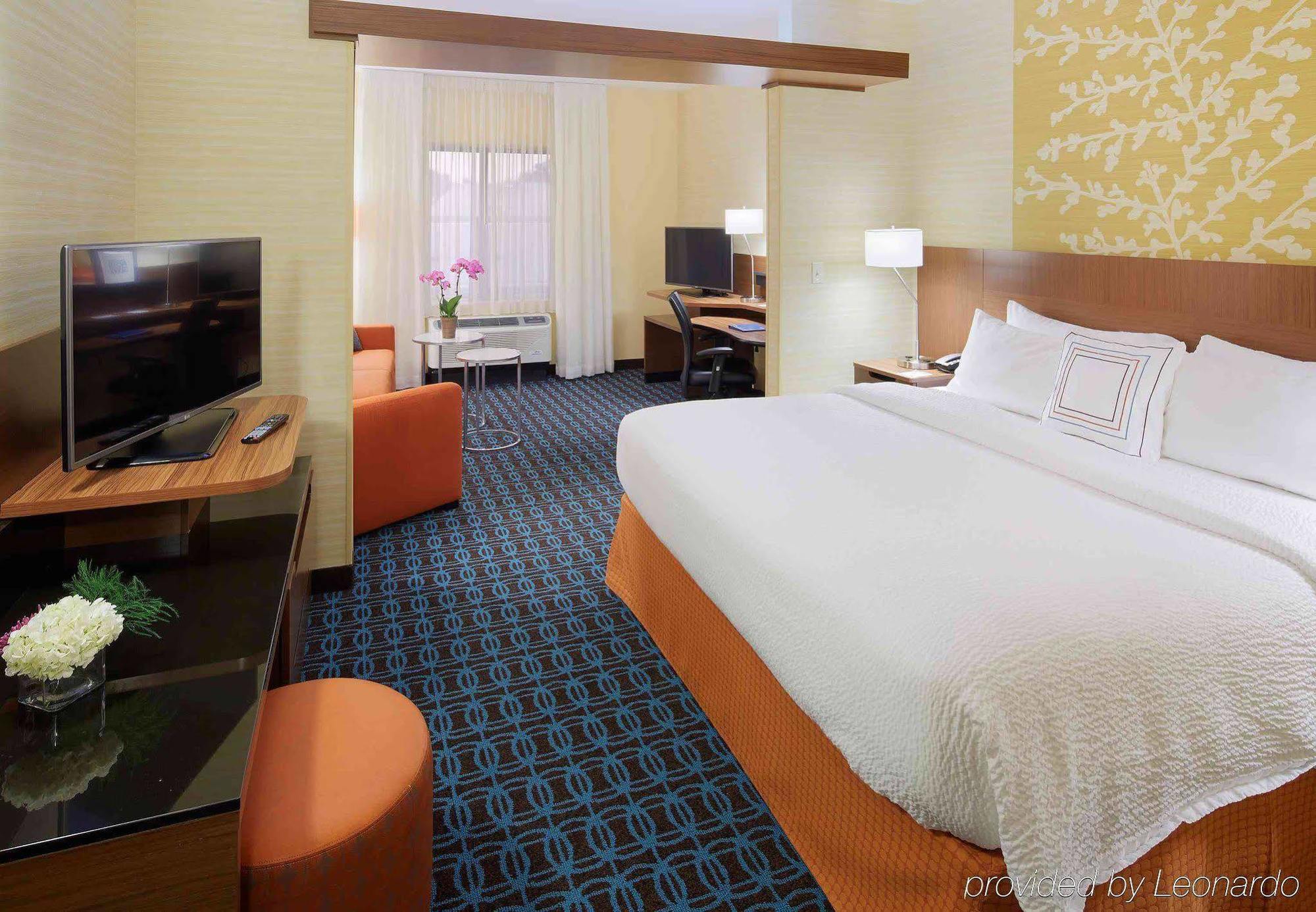Fairfield Inn & Suites By Marriott Springfield Northampton/Amherst מראה חיצוני תמונה
